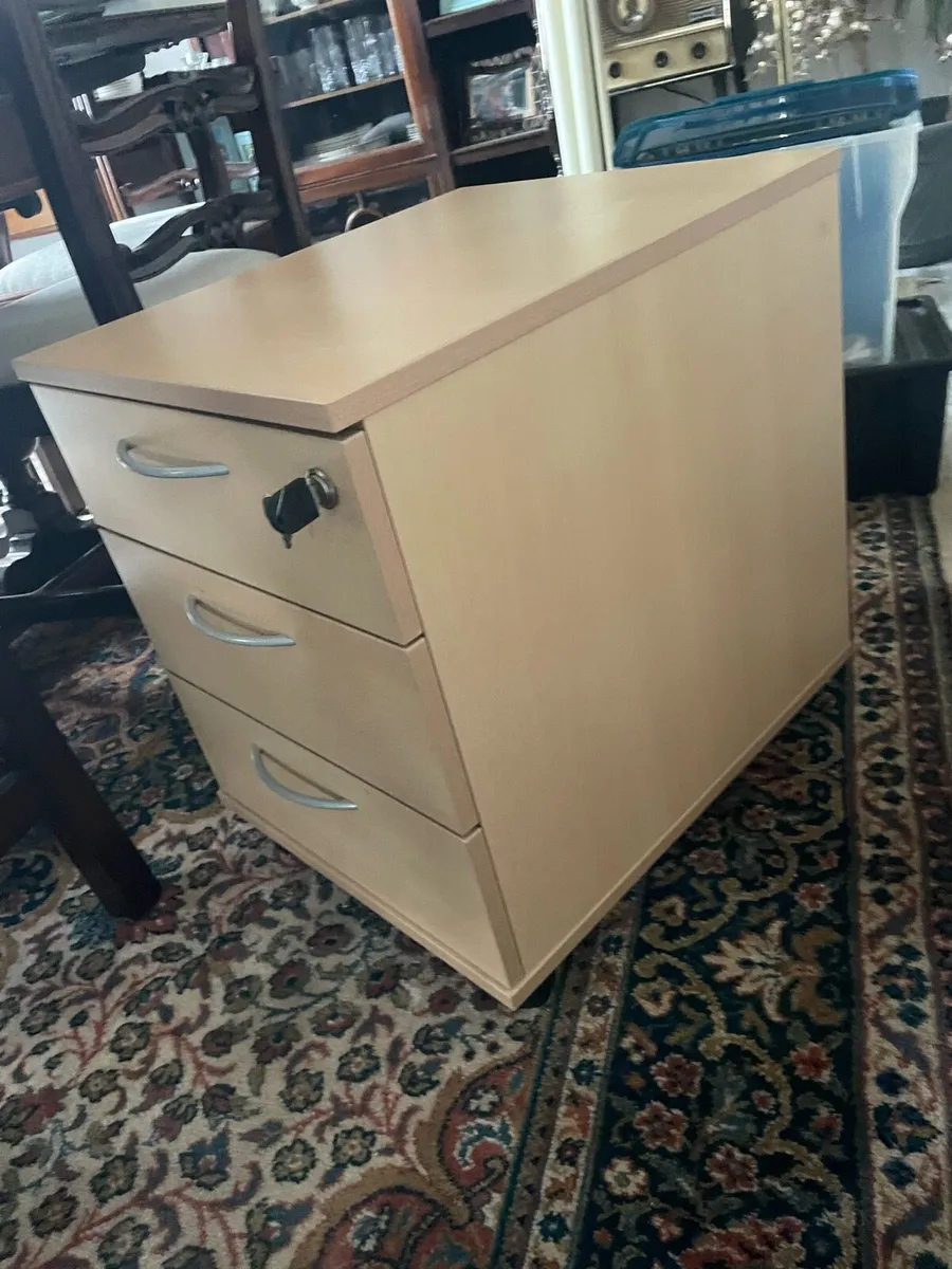 3 drawer desk unit - Image 3