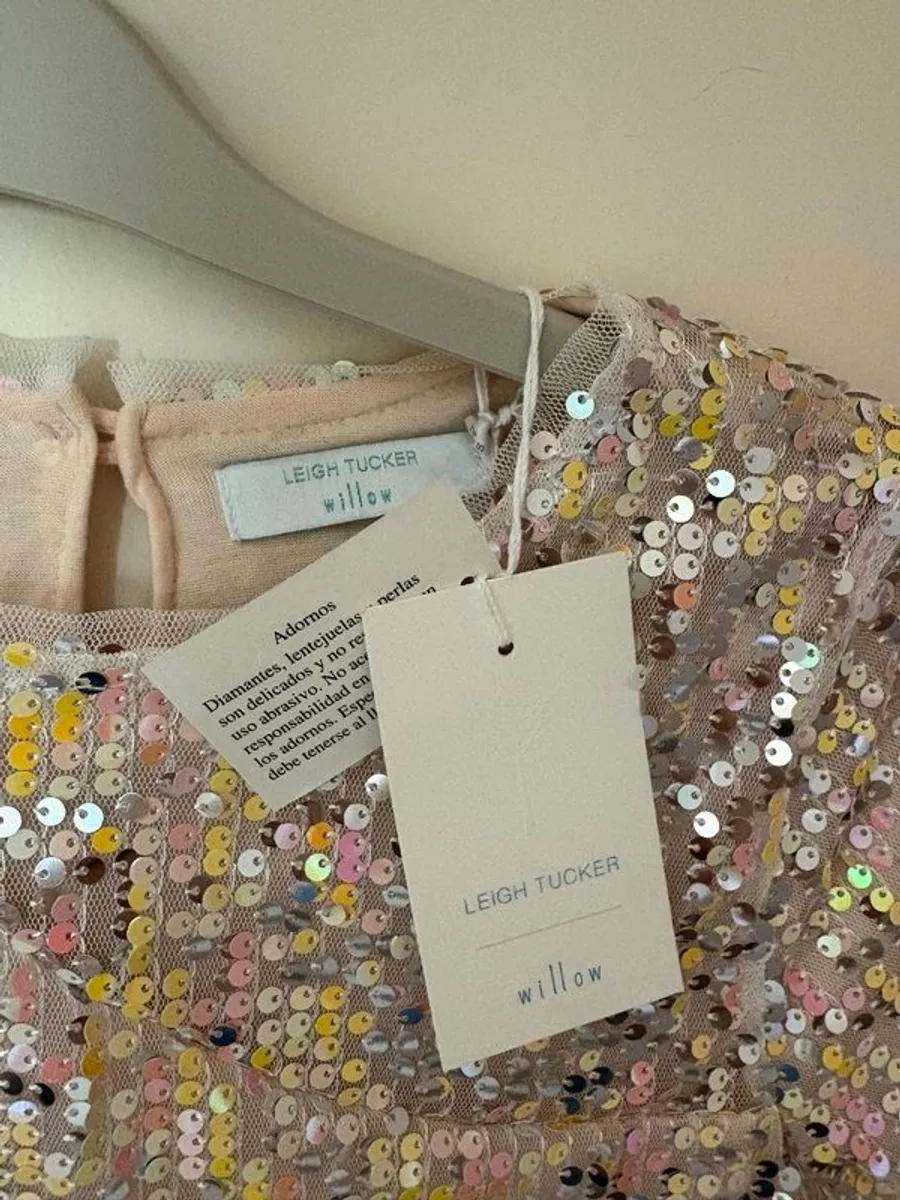 Beautiful Leigh tucker dress - Image 2