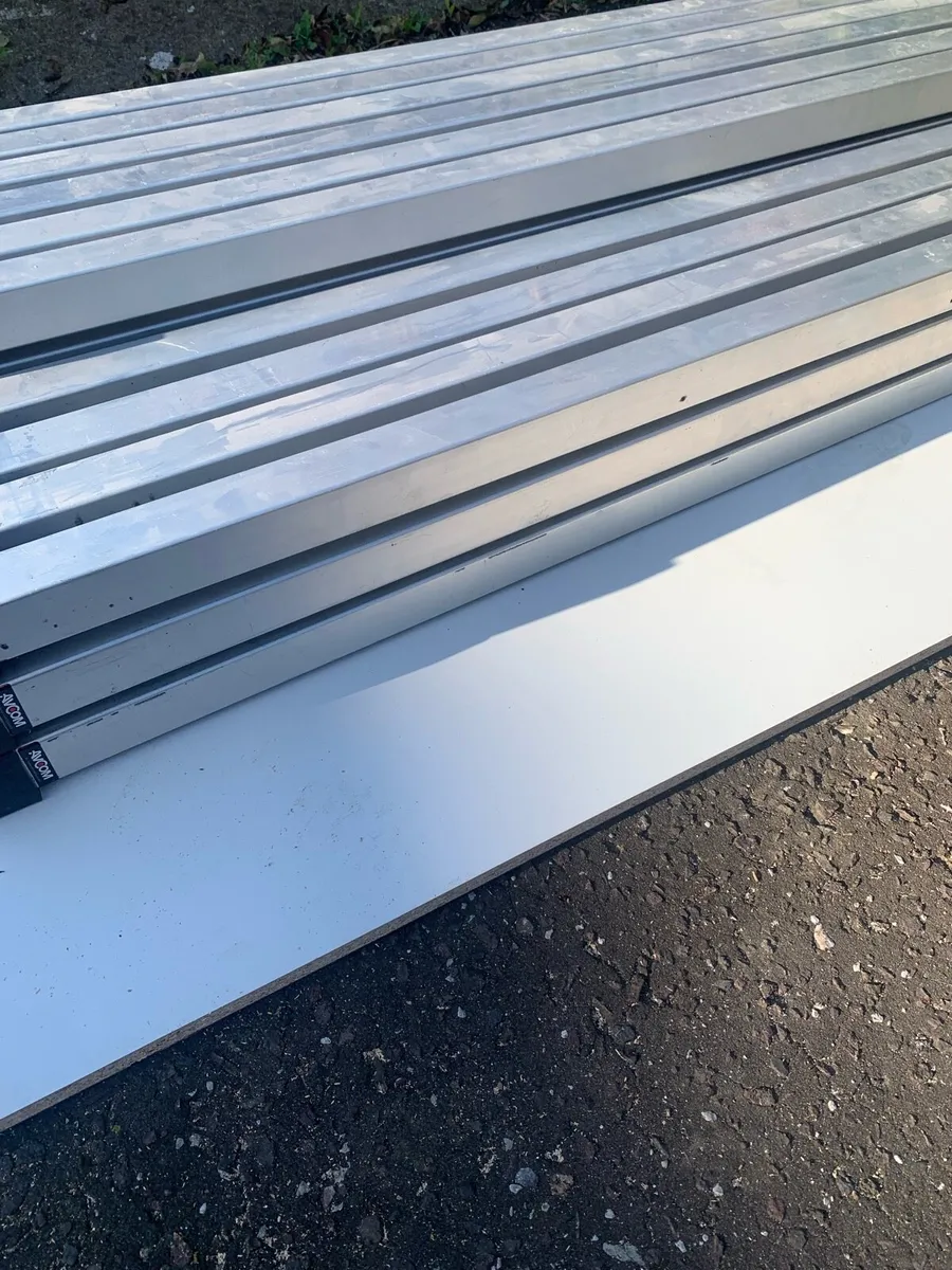 Aluminium.  2 x 2. - Image 1