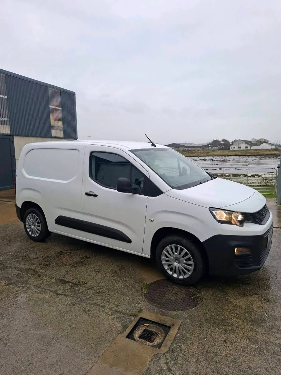 212 Peugeot Partner - Image 1