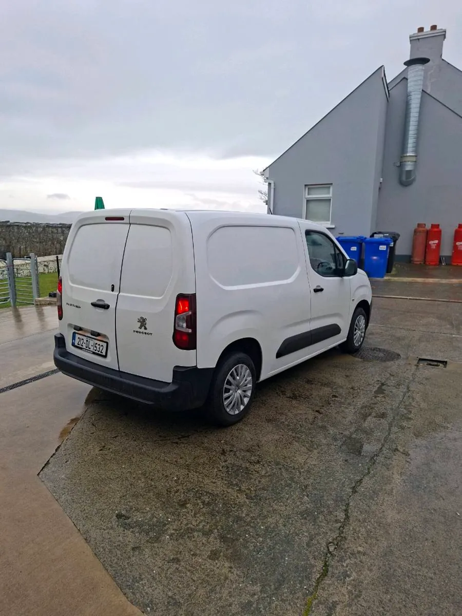 212 Peugeot Partner - Image 3