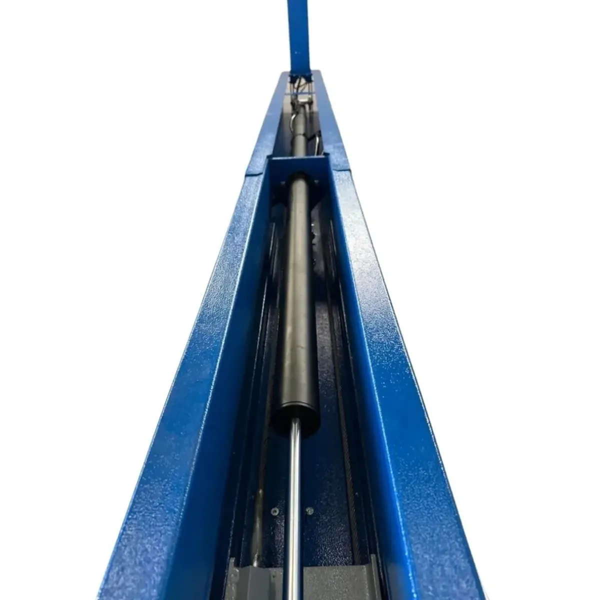 Ravaglioli 5.5 Ton Clear Floor 2 Post Car Lift - Image 4