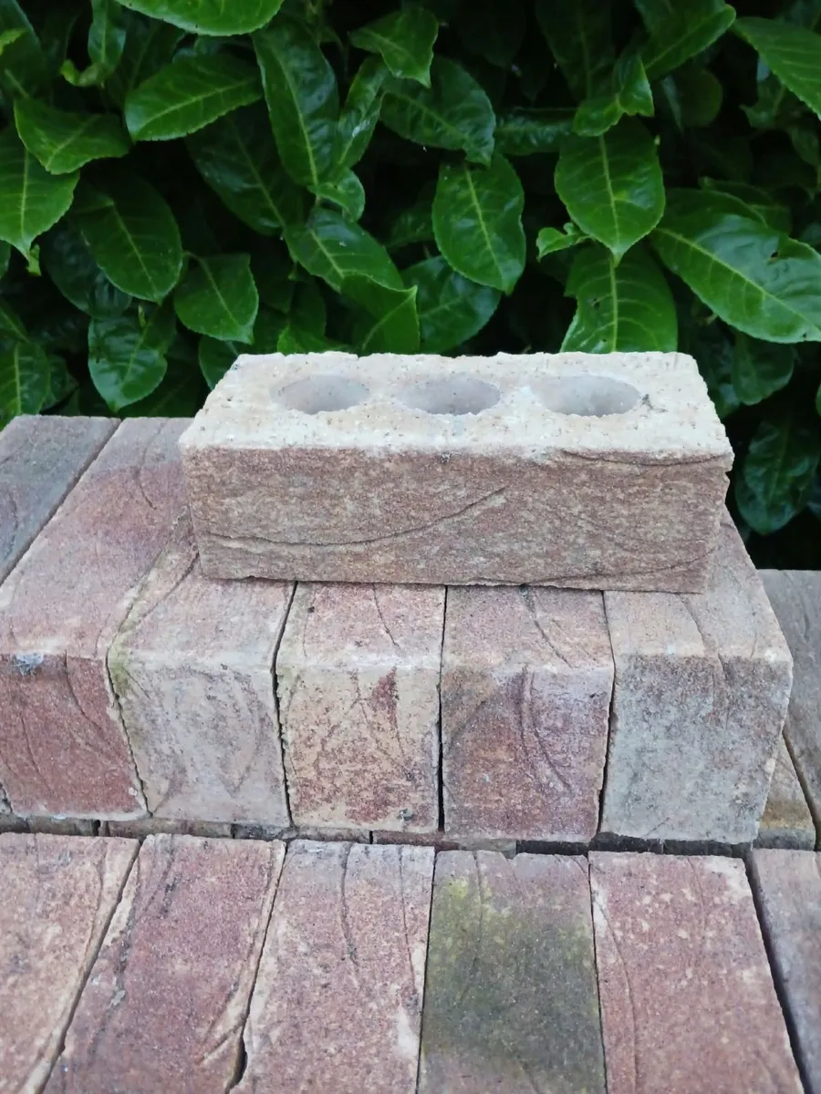 Bricks - Image 3
