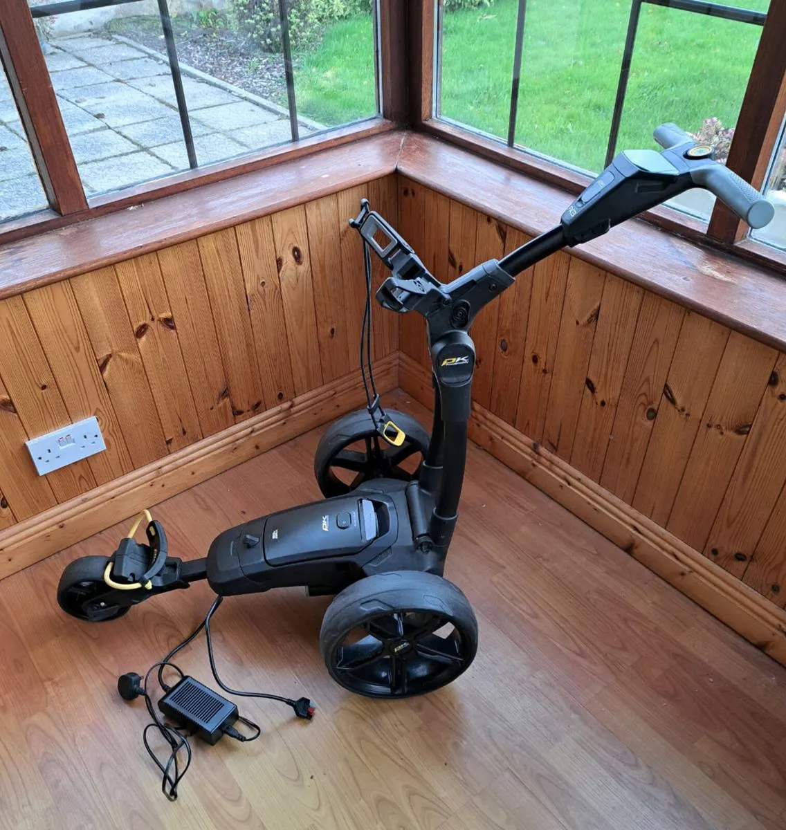 Powakaddy fx3 battery trolley - Image 1