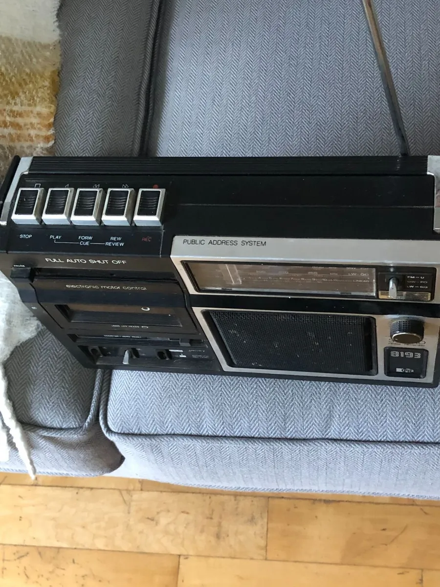 Radio - Image 1
