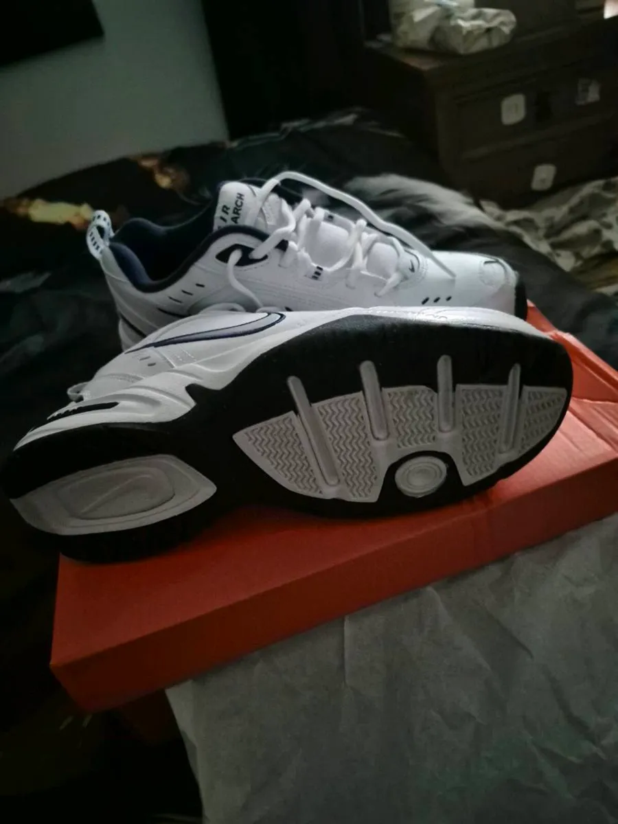 NIKE AIR MONARCH - Image 4