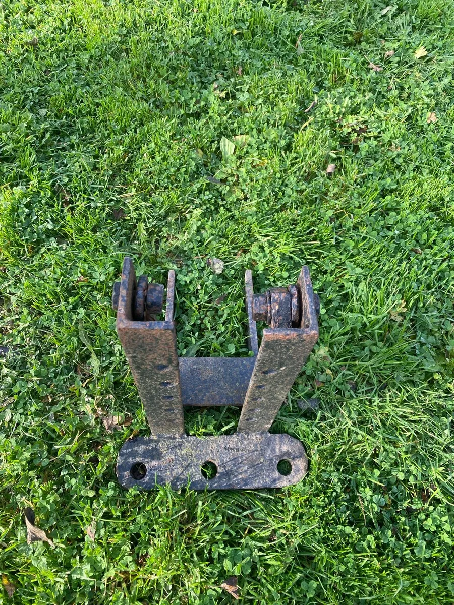 Massey 35 ball hitch