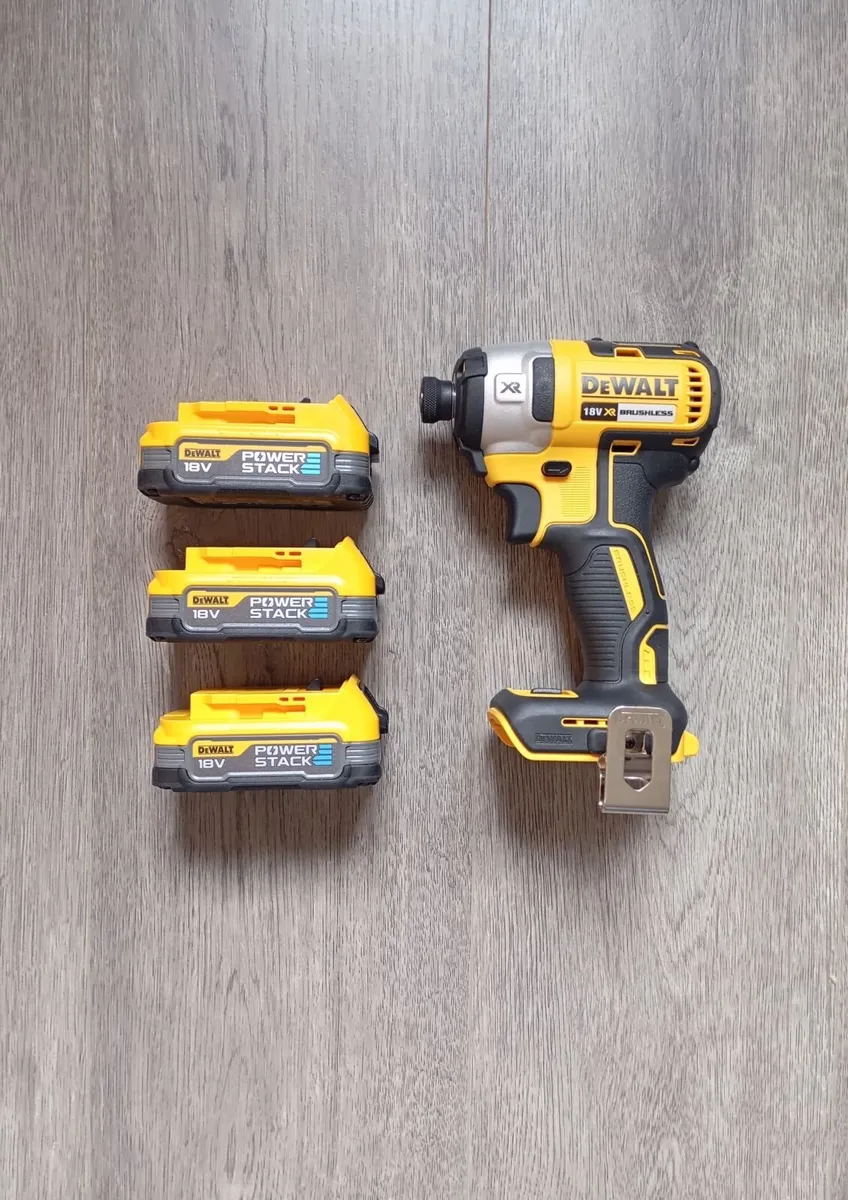 DeWalt Fast Charger (New) - Image 2