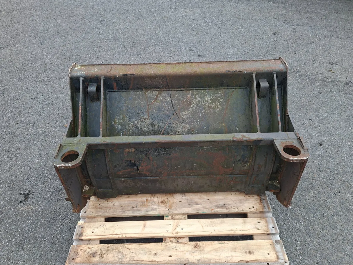 4FT BUCKET (PIN & CONE) - Image 2