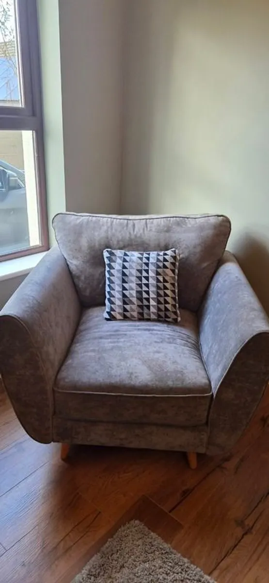 3+2+1 soft grey fabric sofa suite - Image 4