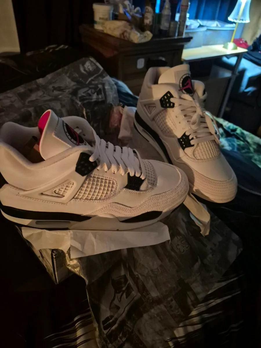 NEW AIR JORDAN 4 RETRO - Image 1