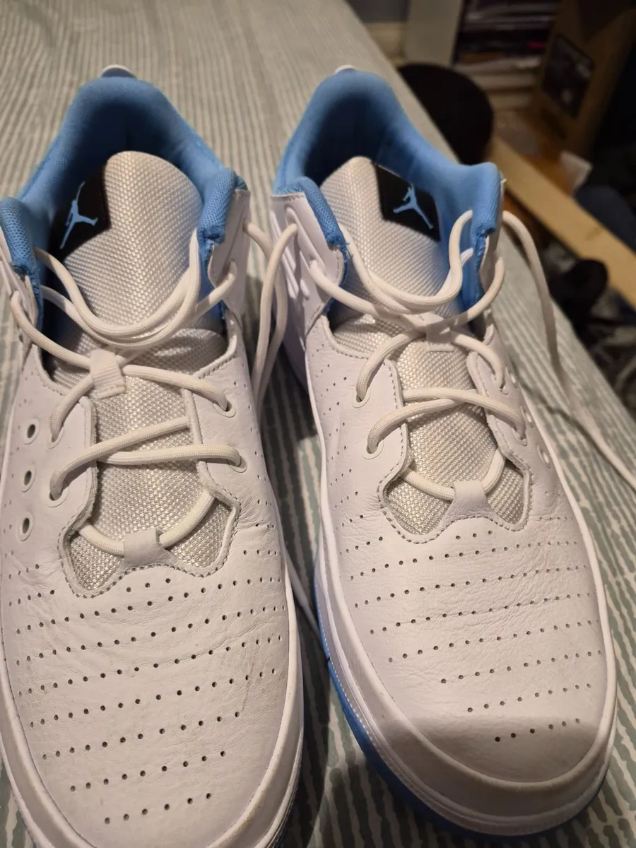 Jordan max aura 5 never worn - Image 2
