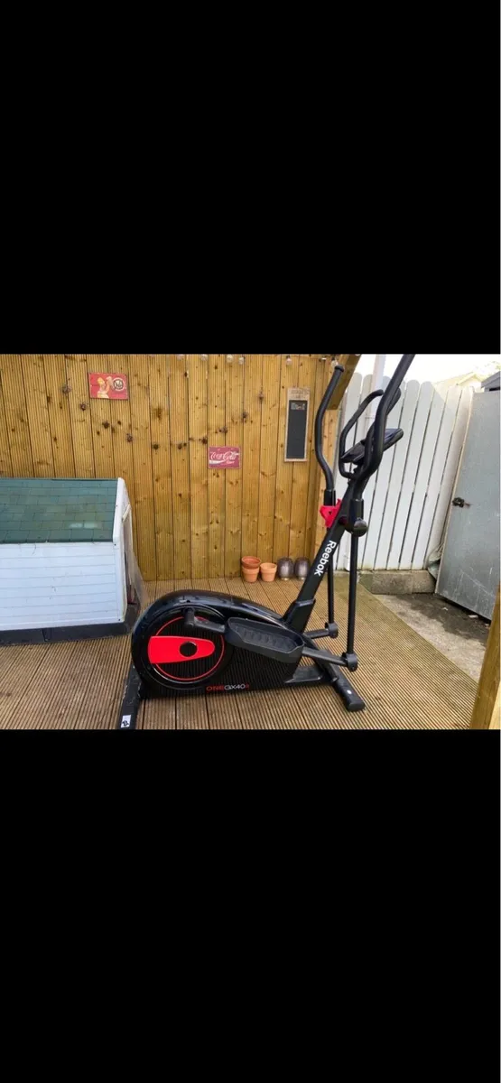 Cross trainer - Image 1
