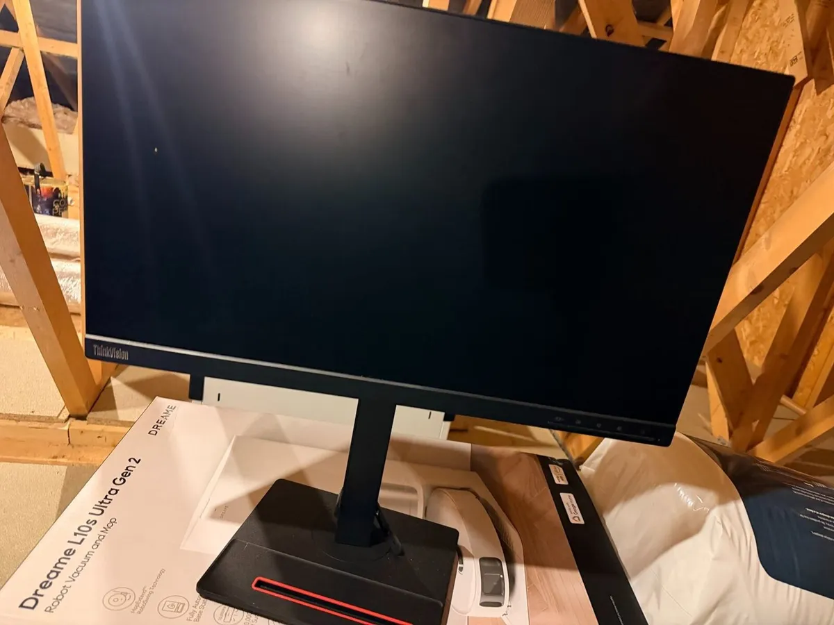 Dell UltraSharp 34” Curved + Lenovo ThinkVision - Image 2