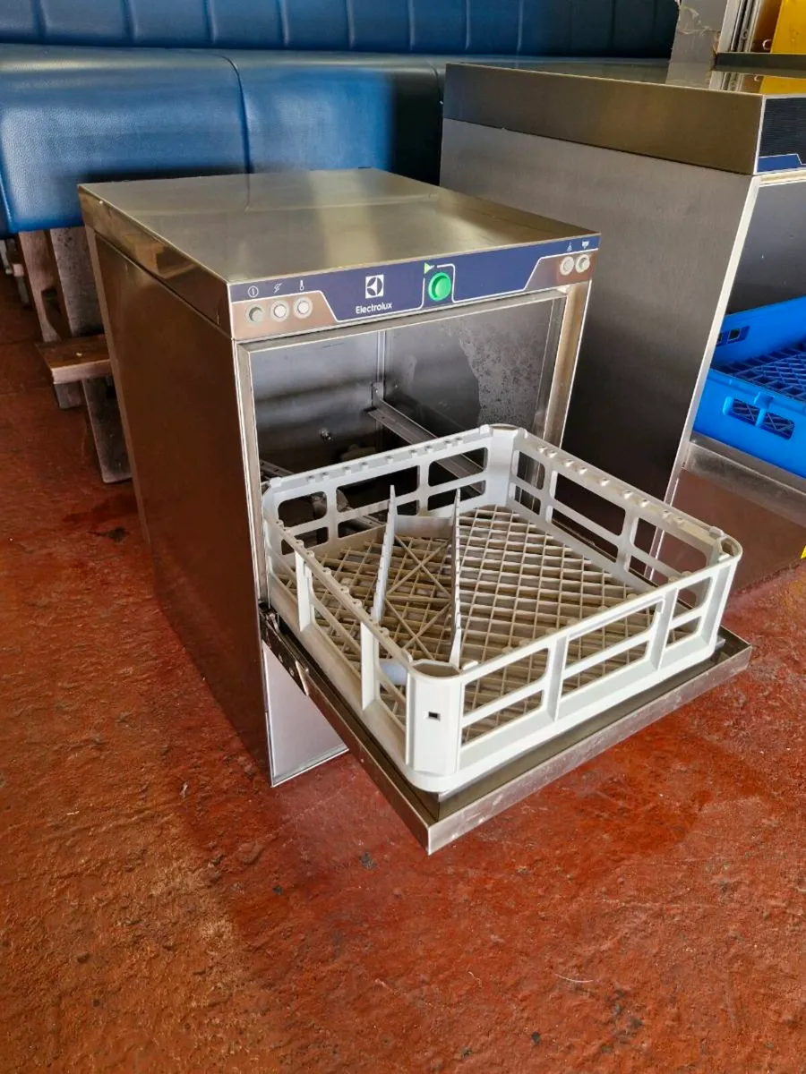 Electrolux Commercial Dishwashers - Image 4