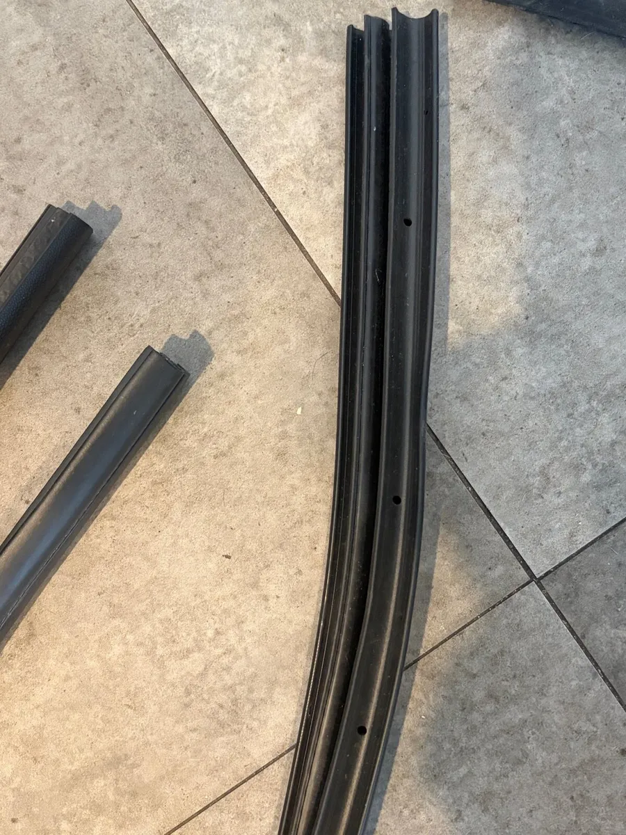 Seal trims Ford Focus - Image 3