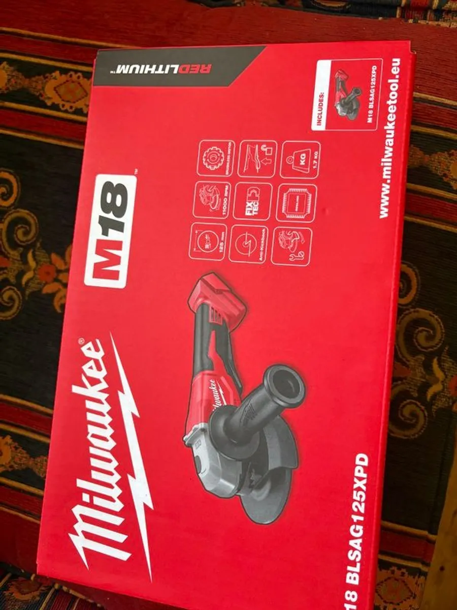 Milwaukee M18 BLSAG125XPD Angle Grinder - Image 2