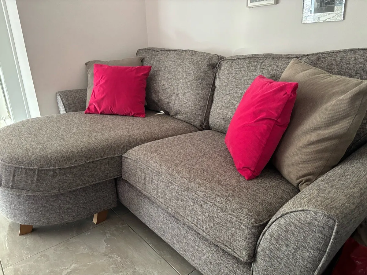 2 seater L- shaped Sofa - Image 4
