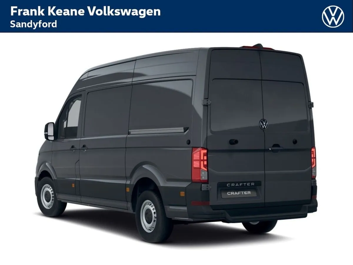 Volkswagen Crafter HIGHLINE AUTO HIGH ROOF 30 MWB - Image 3