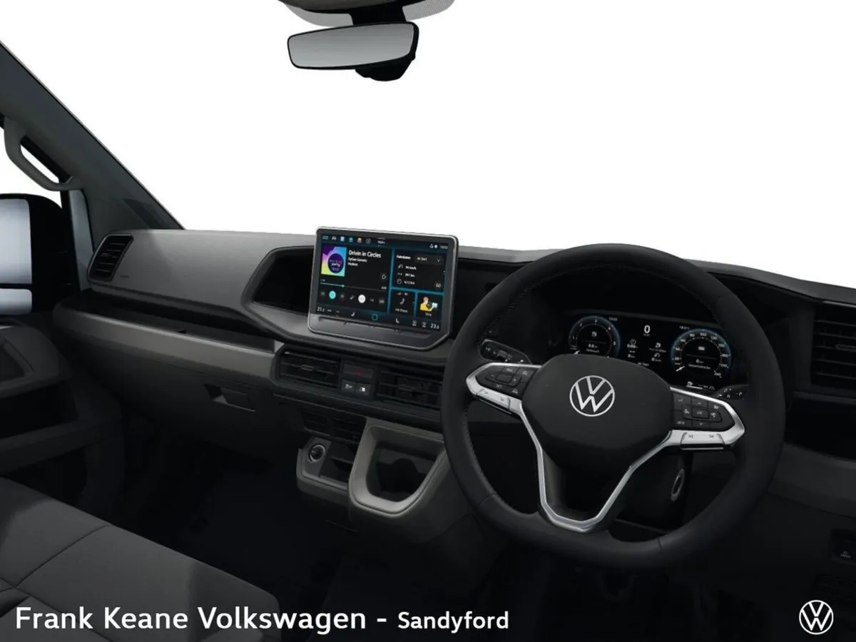 Volkswagen Crafter HIGHLINE HIGH ROOF 30 MWB 140BH - Image 4