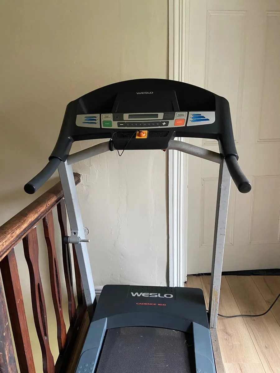 Weslo Cadence 16.0 Treadmill - Image 3