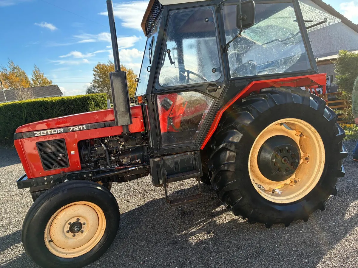 Ex Spain Zetor 7211 - Image 3