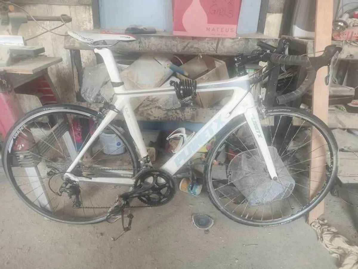2 road bikes - Image 1