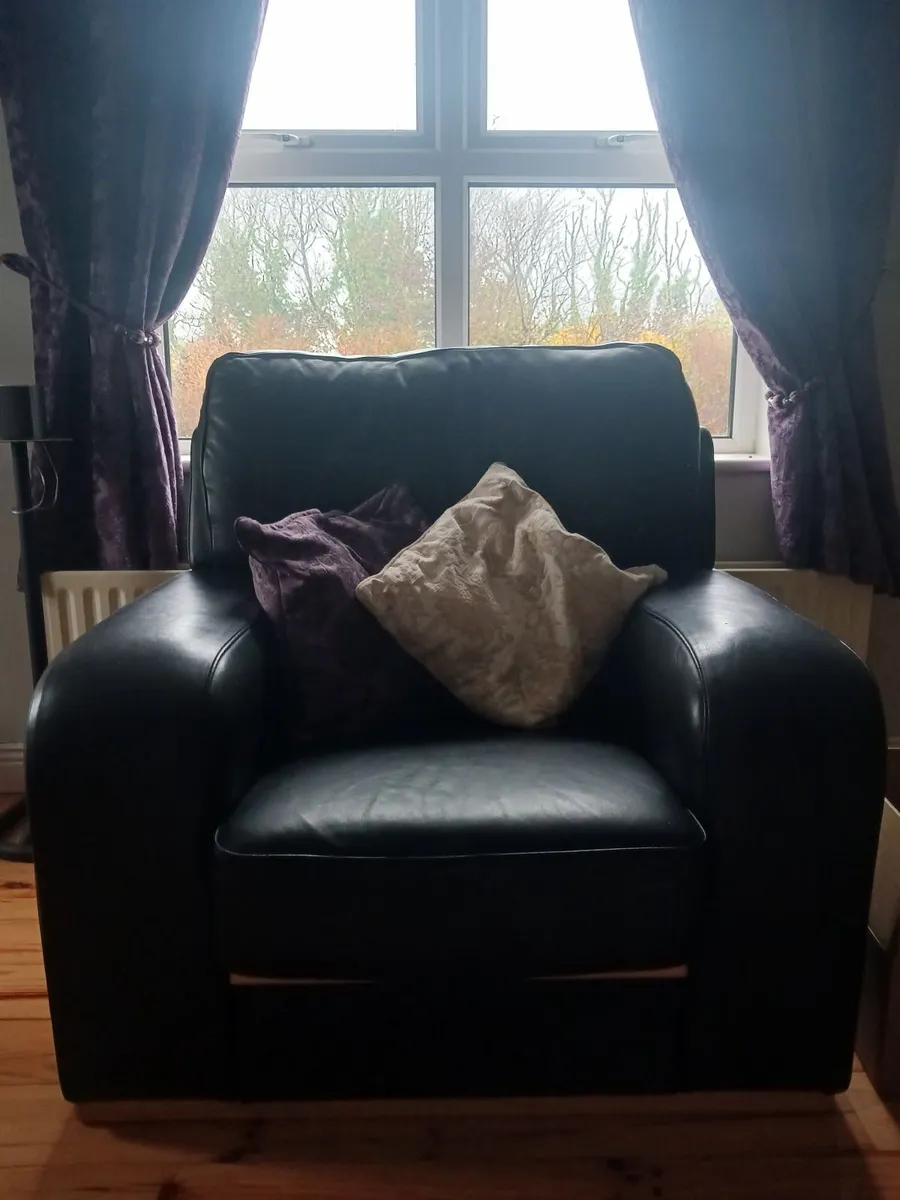 3 Piece Suite of furniture - Image 4