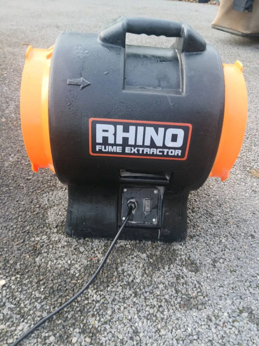 RHINO Dust/Fume Extractor - Image 1