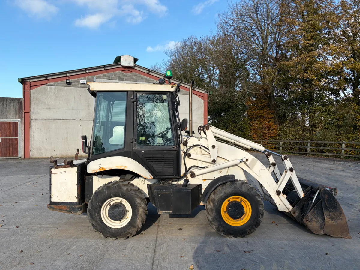 2011 JCB 2CX TURBO - Image 1