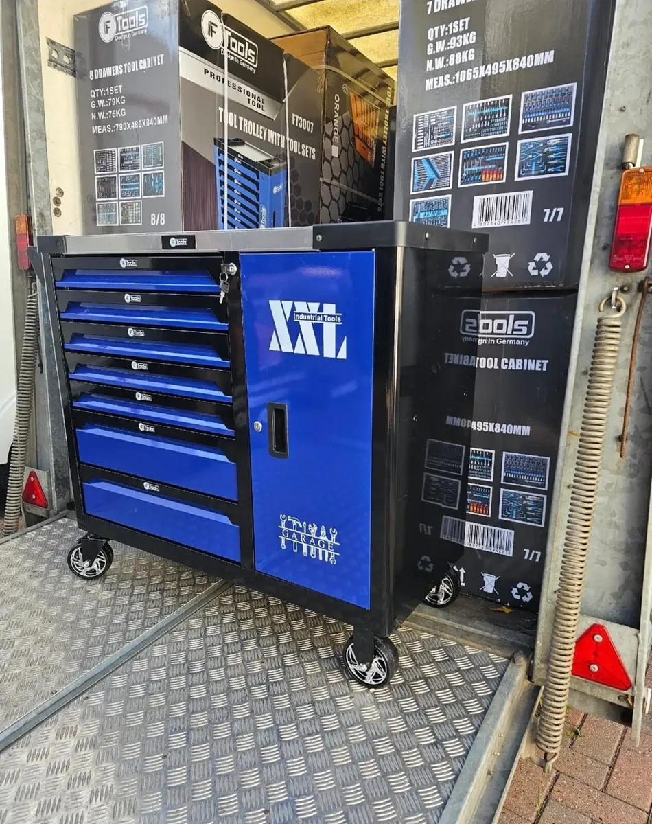 7 Drawer Toolchest With Tools With Stainless Steel - Image 1