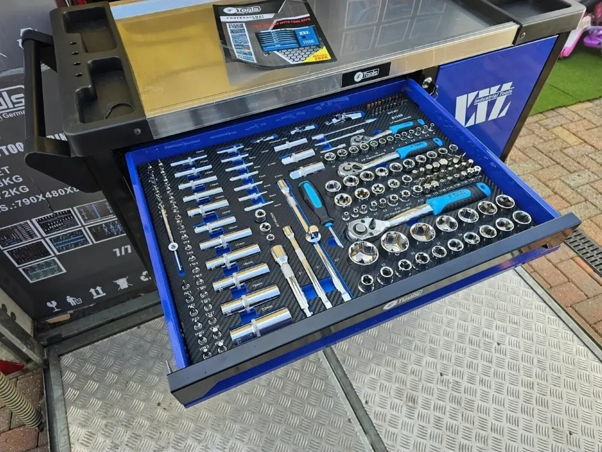7 Drawer Toolchest With Tools With Stainless Steel - Image 2