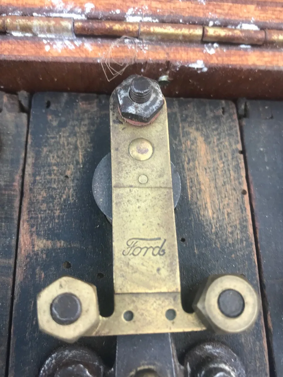 Vintage car parts - Image 1