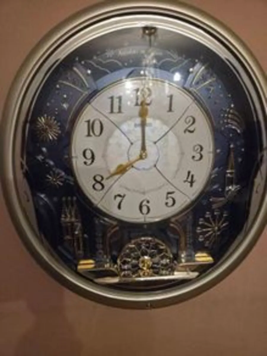 Seiko Melody in Motion Wall Clock