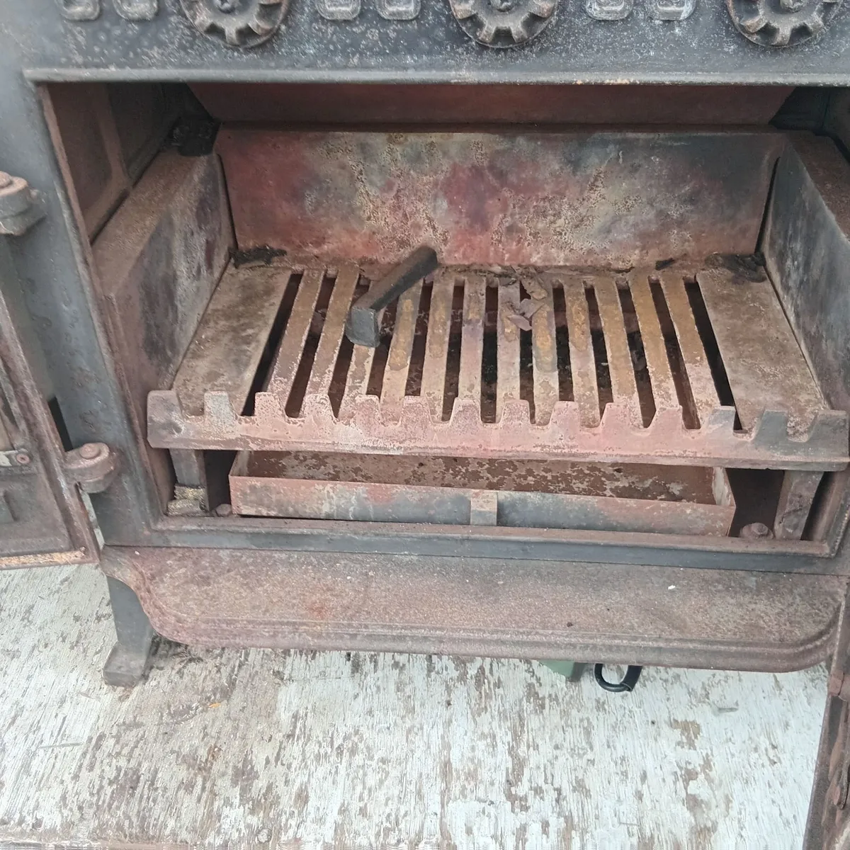 Stove - Image 2
