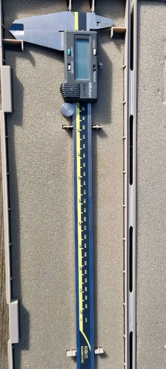 Mitutoyo 12" / 300mm Digital Caliper - Image 2