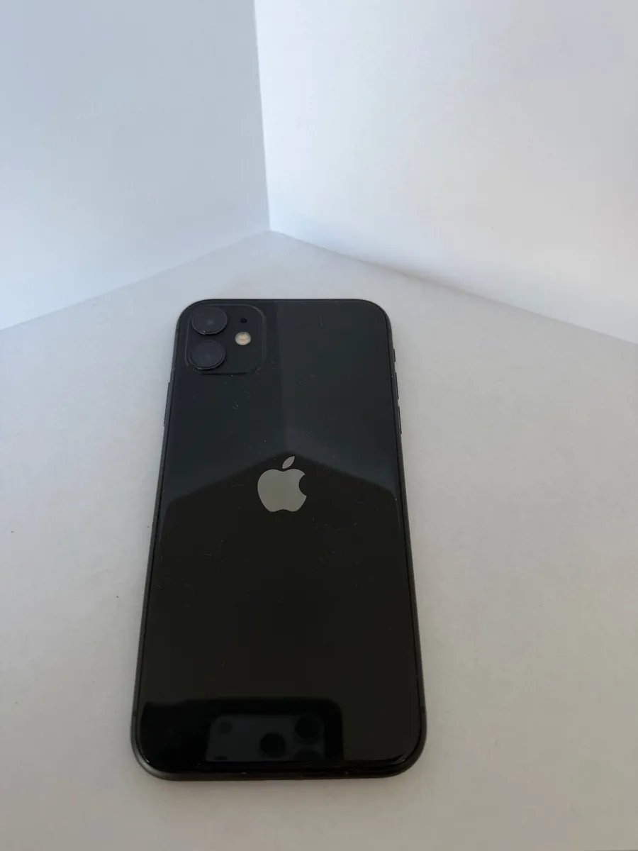 iPhone 11 128GB - Image 2