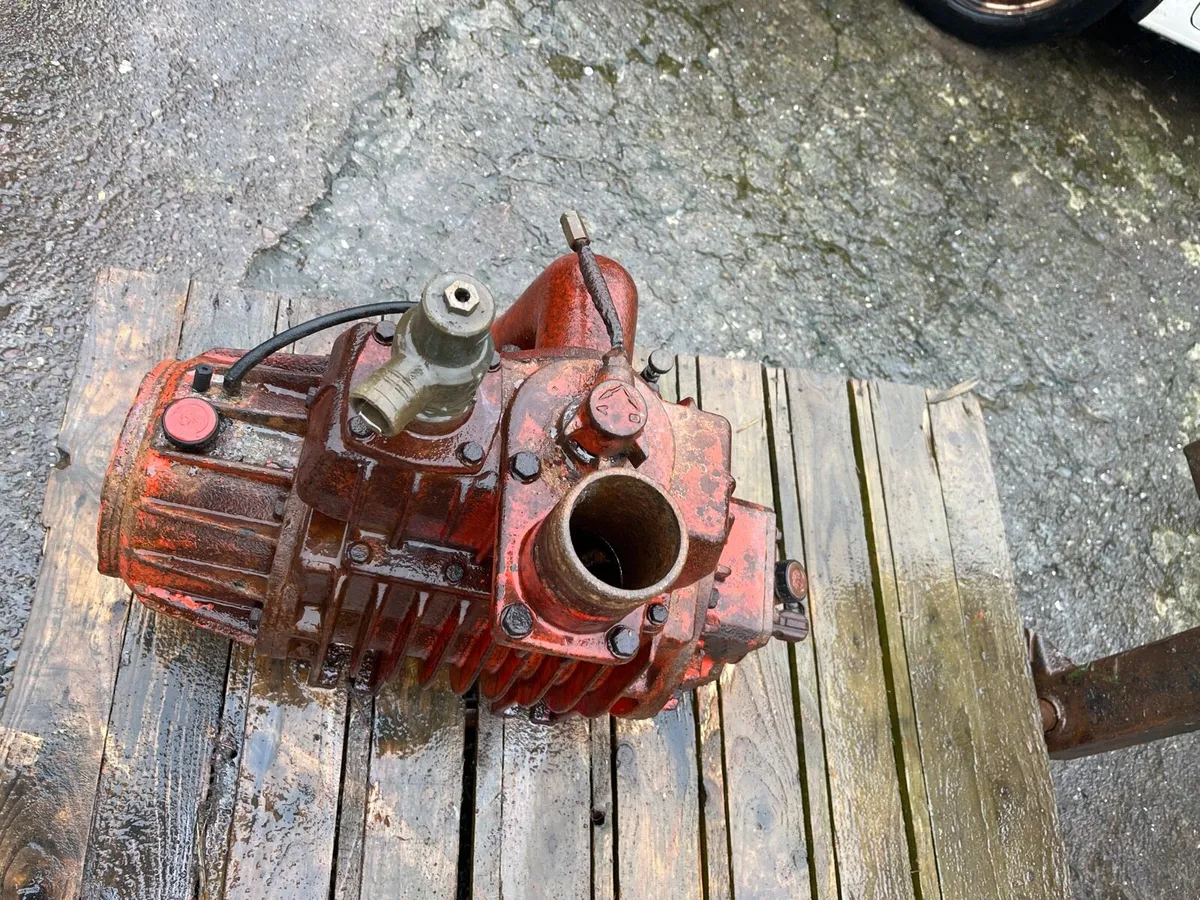 2 abbey vacum pumps - Image 2