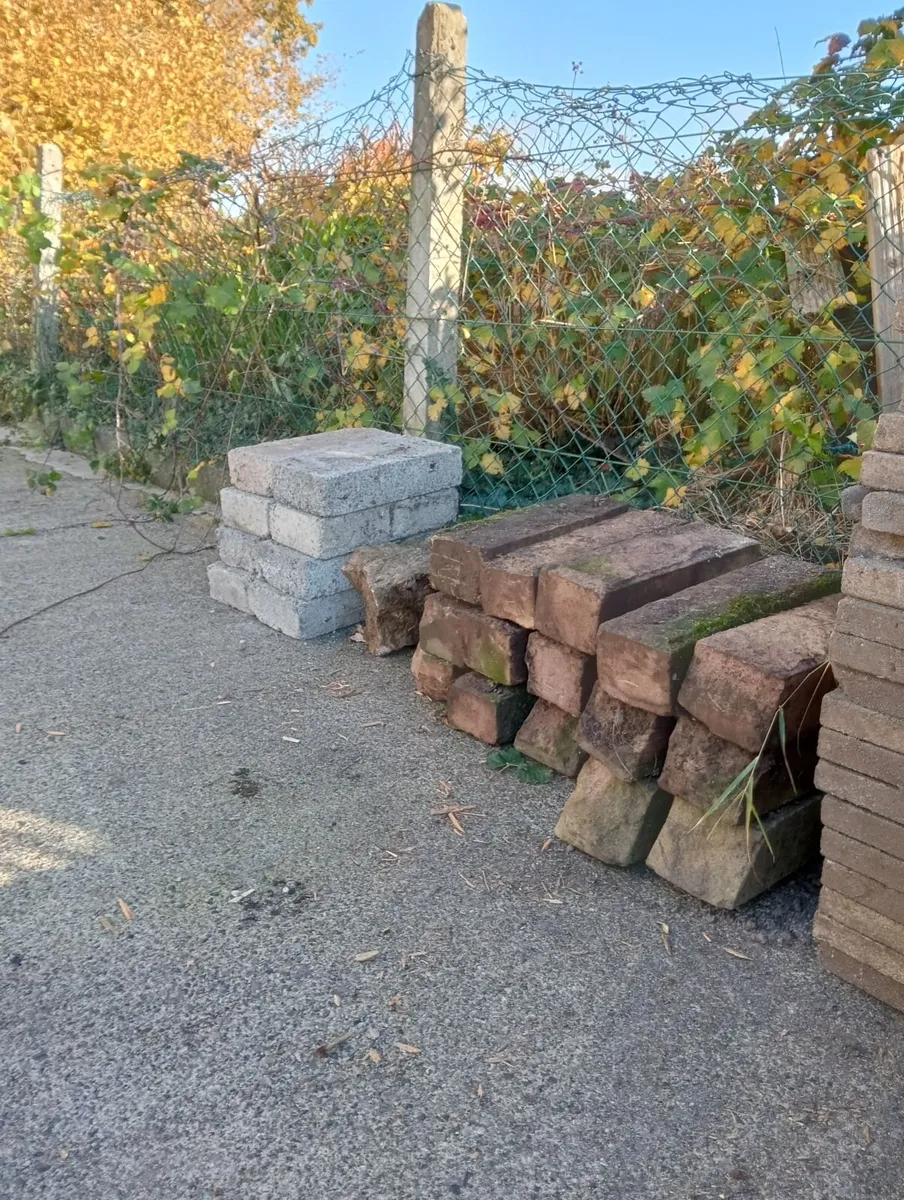 Concrete bricks - Image 1