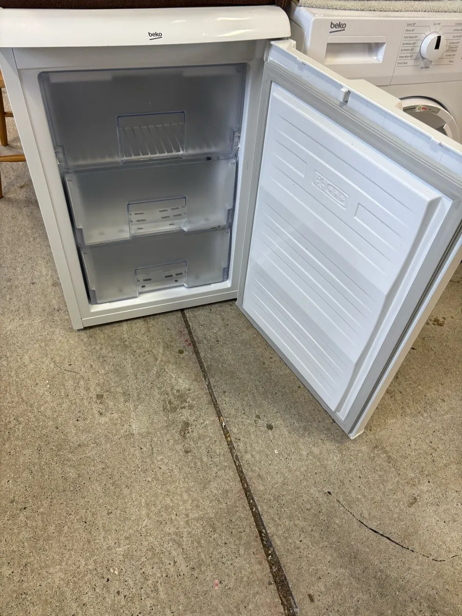 Under counter freezer - Image 2