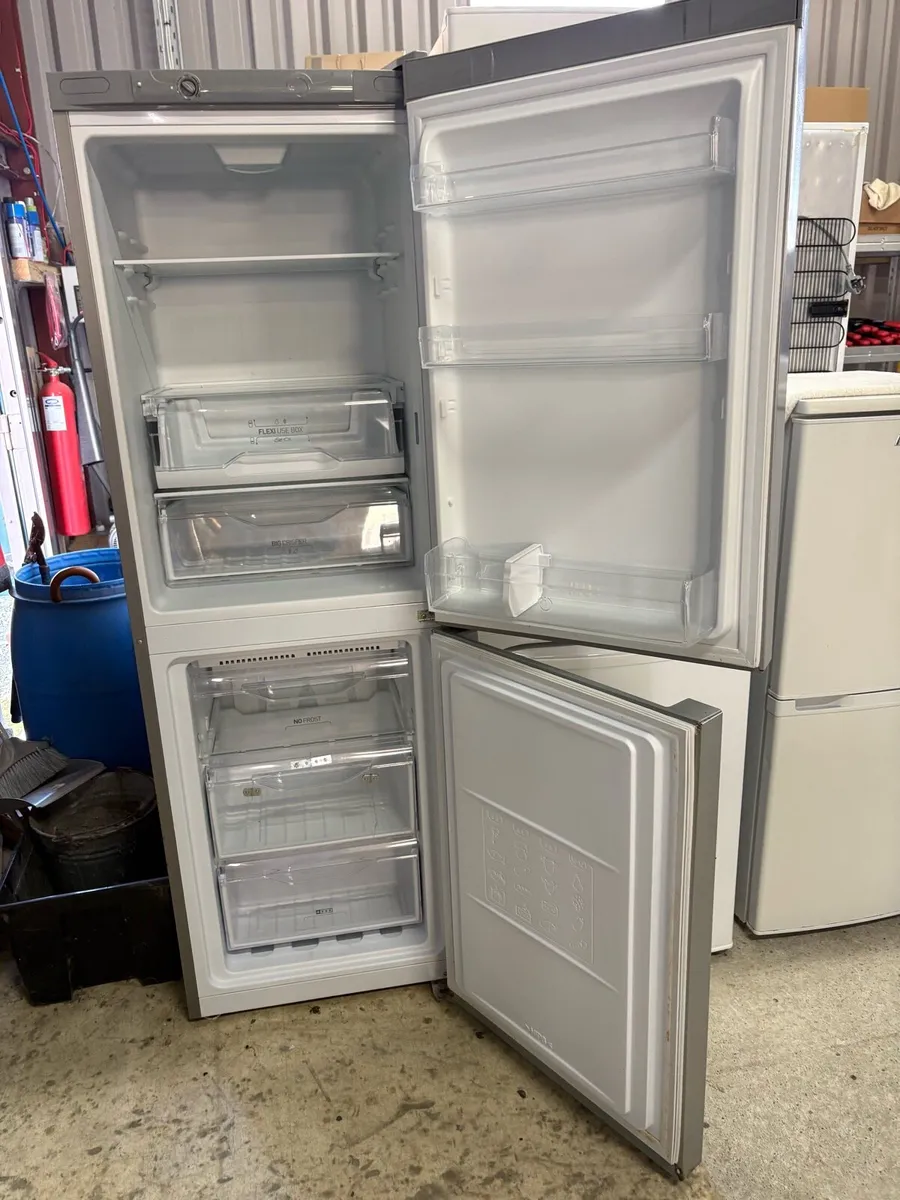 Indesit fridge freezer - Image 2