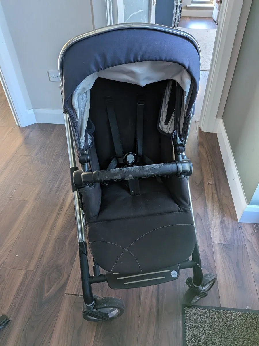 Silver Cross Pioneer Travel System - Image 3
