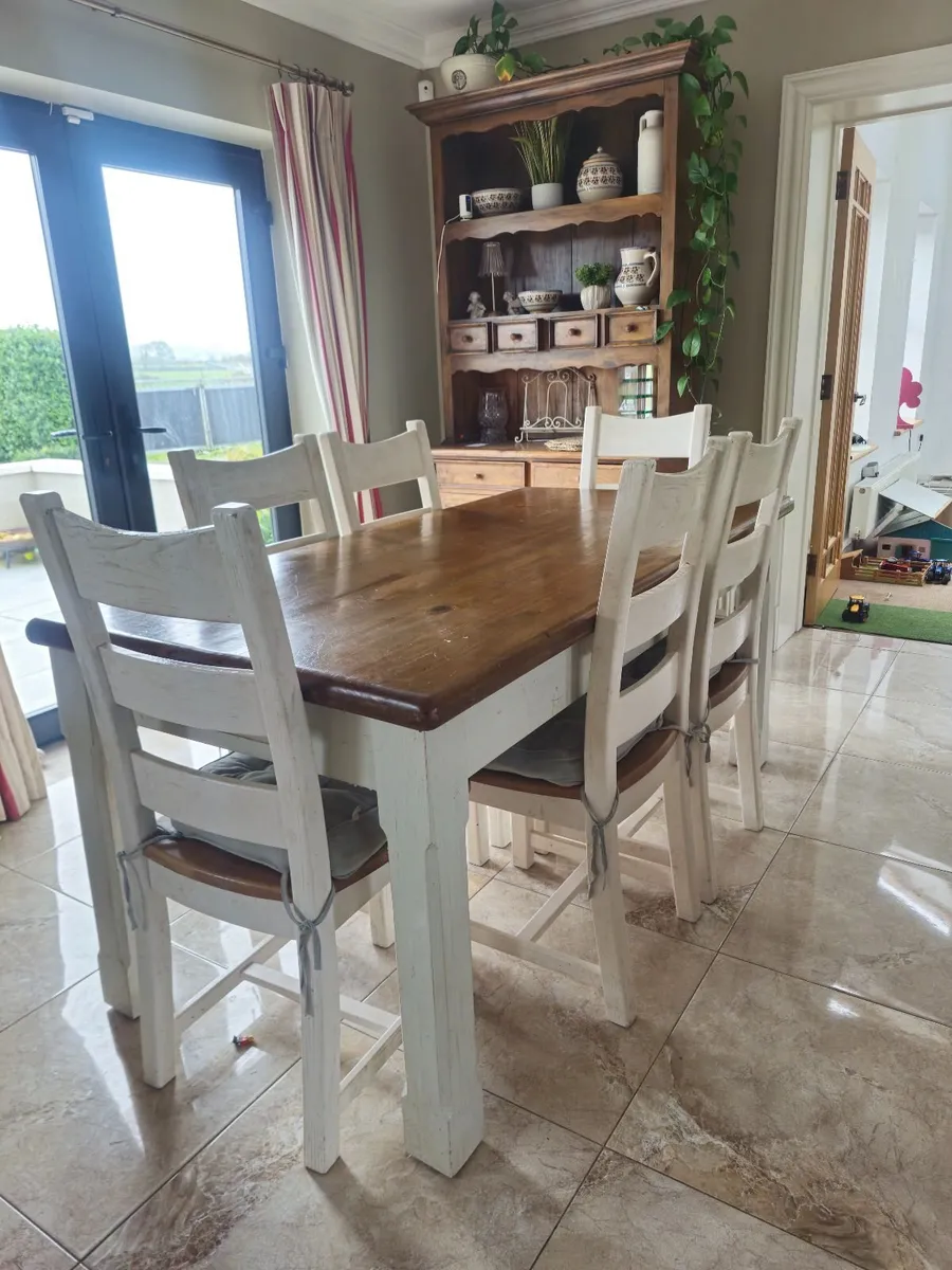 Dining table and chairs - Image 2
