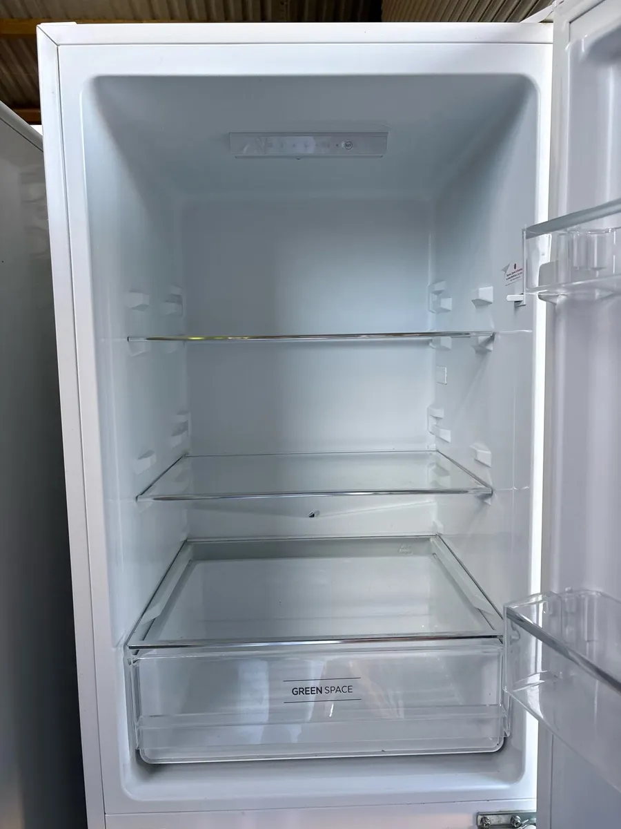 Hoover fridge freezer - Image 4