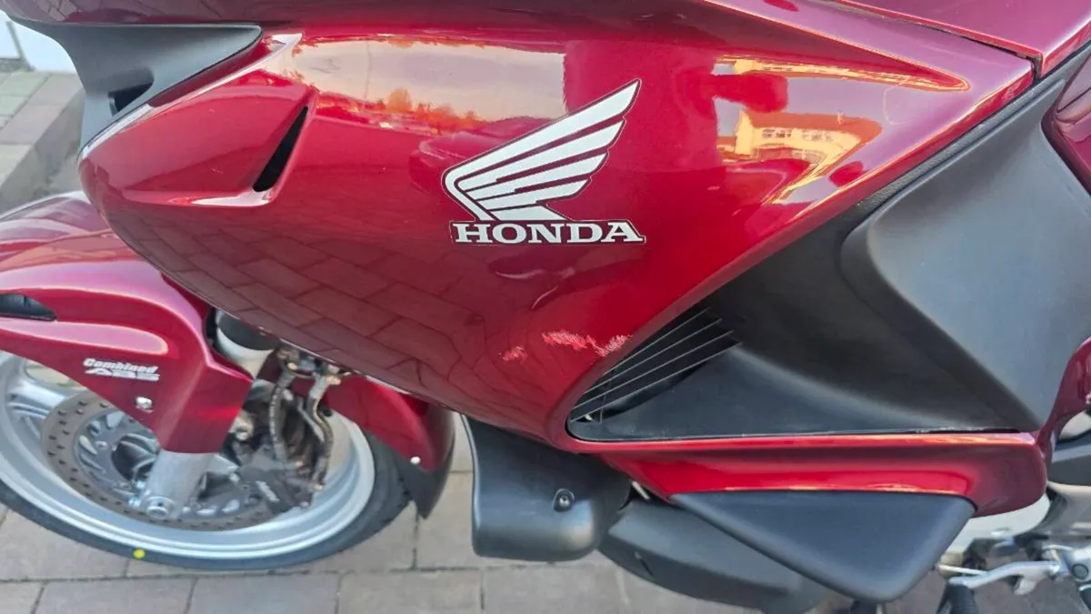 Motorcycle - Image 3