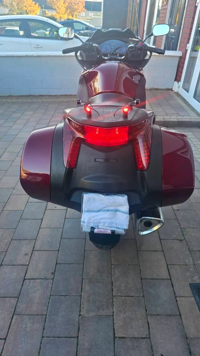 Motorcycle - Image 4