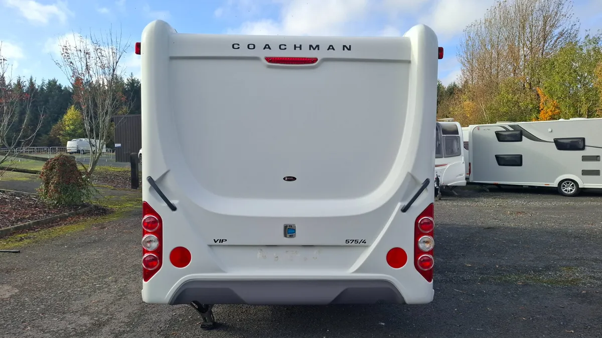 Coachman Vip 575 Island Bed Caravan - Image 4