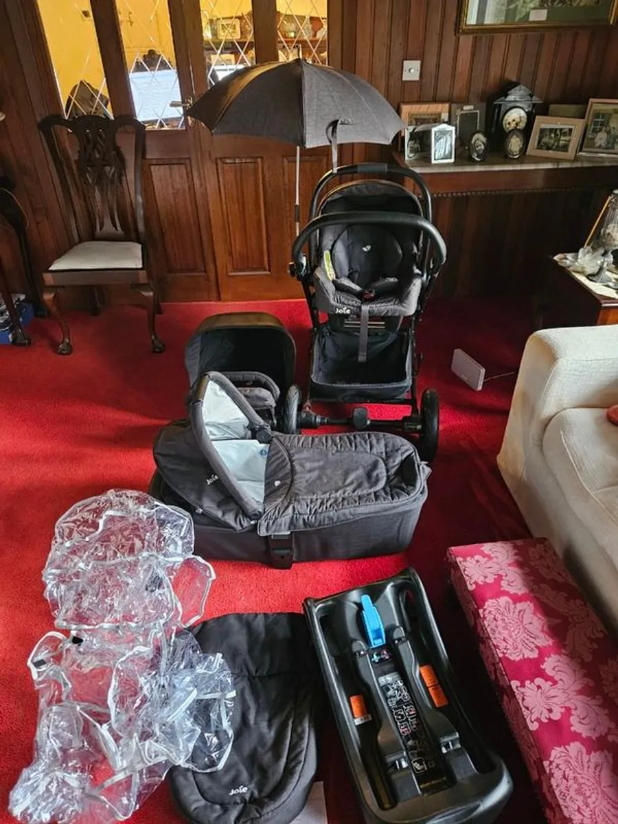 Joie travel system with pram, car seat and pushchair - Image 4