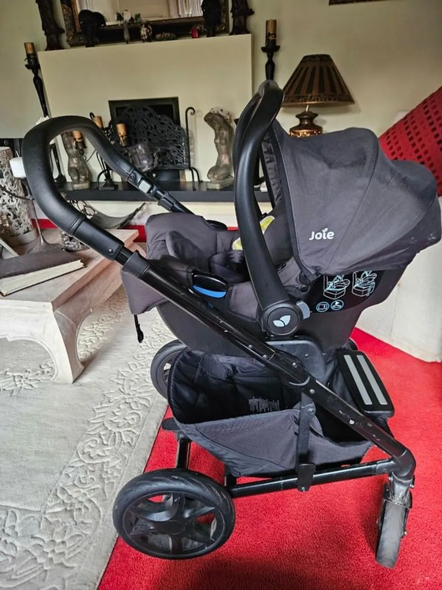 Joie travel system with pram, car seat and pushchair - Image 2
