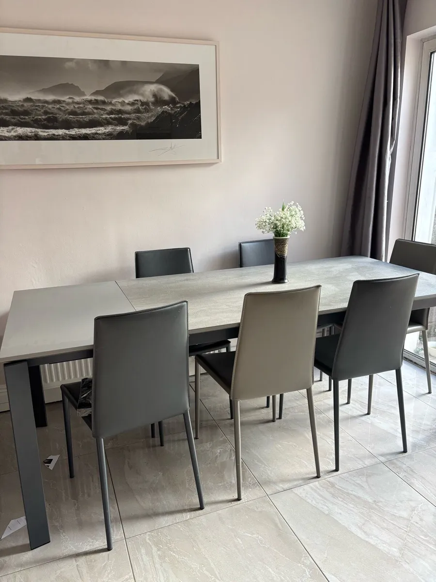Dining Table & Chairs - Image 4